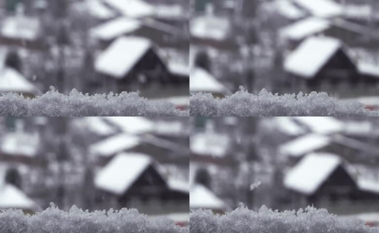 雪天窗外的景色