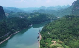 桂林漓江沿岸山林