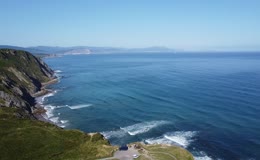 蓝色大海崖壁海岸线