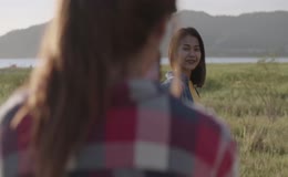 郊野湖畔同游拍照