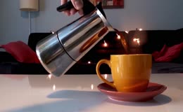 摩卡壶萃取分装咖啡
