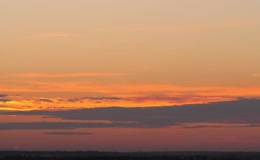 夕阳日落火烧云飞机起飞