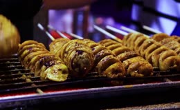 夜市烤面筋制作