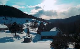 冬日雪景山村风光