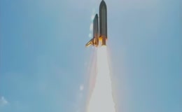 航天飞机发射升空实拍