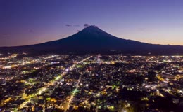 日本富士山夜景城市山脉