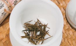 盖碗干茶芽叶