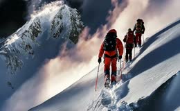 雪山美景登山探险