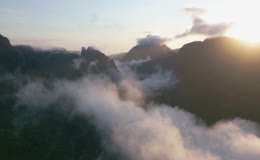 远山山谷云海美景