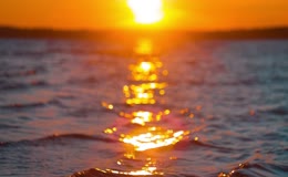 夕阳海面特写
