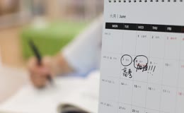 青春学生备战高考写实画面