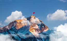珠穆朗玛峰山顶红旗
