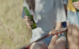 人物旅行露营庆祝