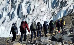 攀登雪山素材5