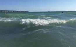 海浪大海游泳