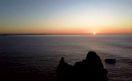 海上日落的壮丽景色
