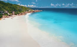 航拍美丽的海岸大海海洋