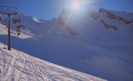 山地滑雪运动场地景致