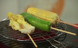 电烤炉烤时蔬